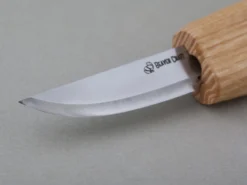 Ніж для дерева як заточене лезо спуск