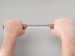 Скобель як працювати як тримати струг стружок