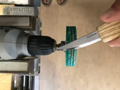 Як правити інструмент на шкіряному крузі