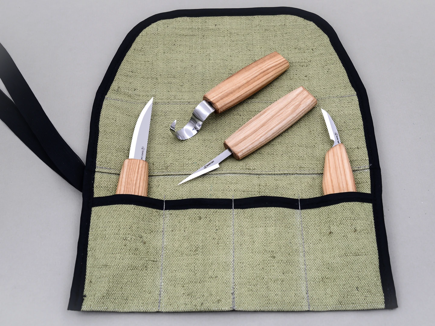 Набір для різьби брезентовому чохлі