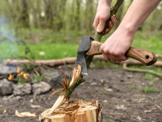 Топор бушкрафт для выживания на природе
