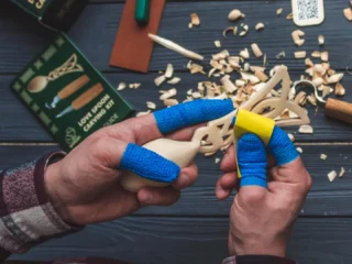 Ложка з дерева різьблена ручка