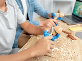 Простая фигурка из дерева
