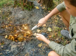 Бушкрафт ніж для кемпінгу