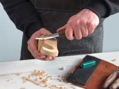 Як вирізати куксу з дерева