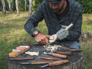 Вирізати ложку які треба інструменти ножі ложкорізи